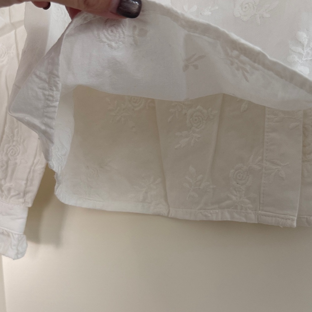 White Ruffled Blouse - Picture 9 of 9